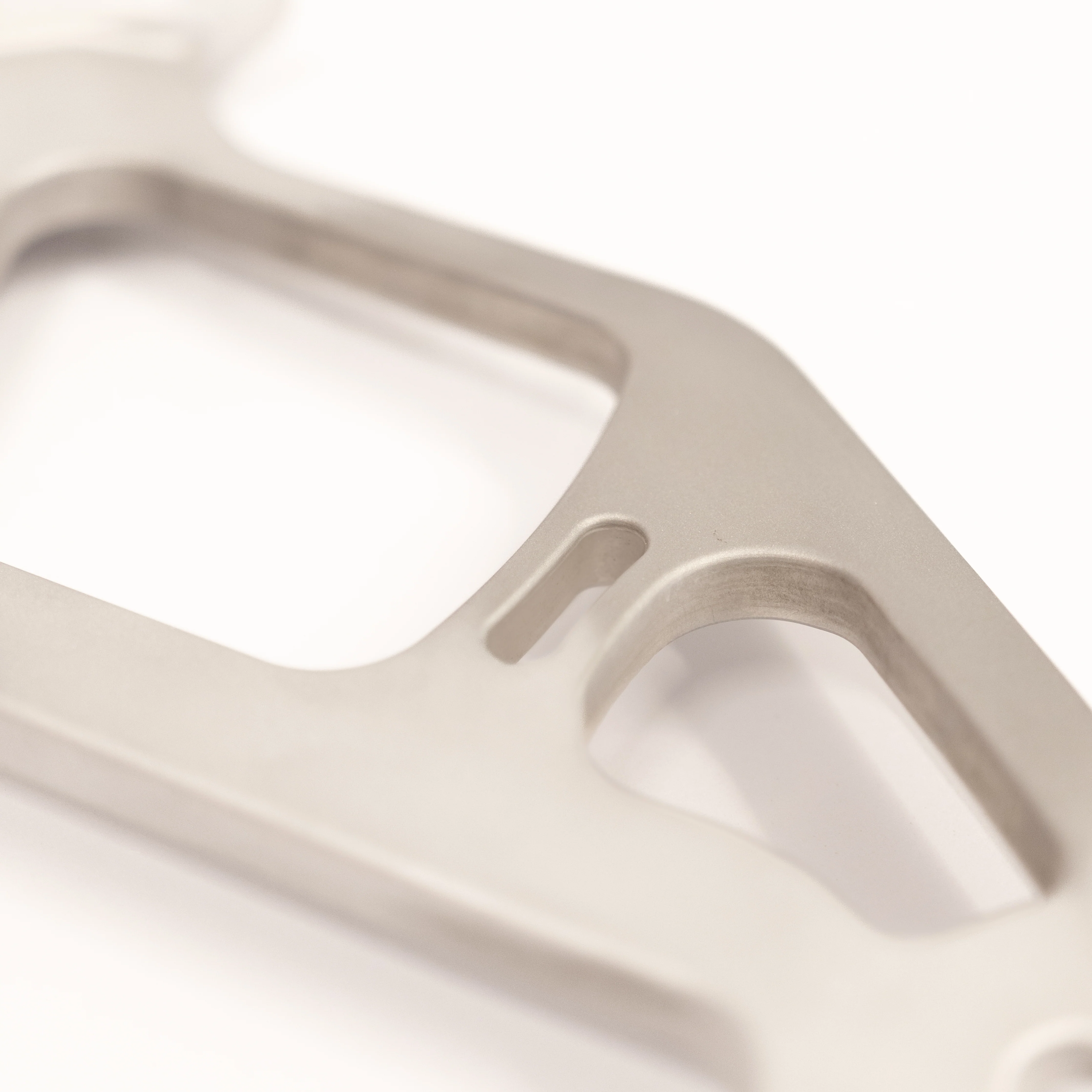 BILLET ALUMINIUM WING UPRIGHTS - Image 5