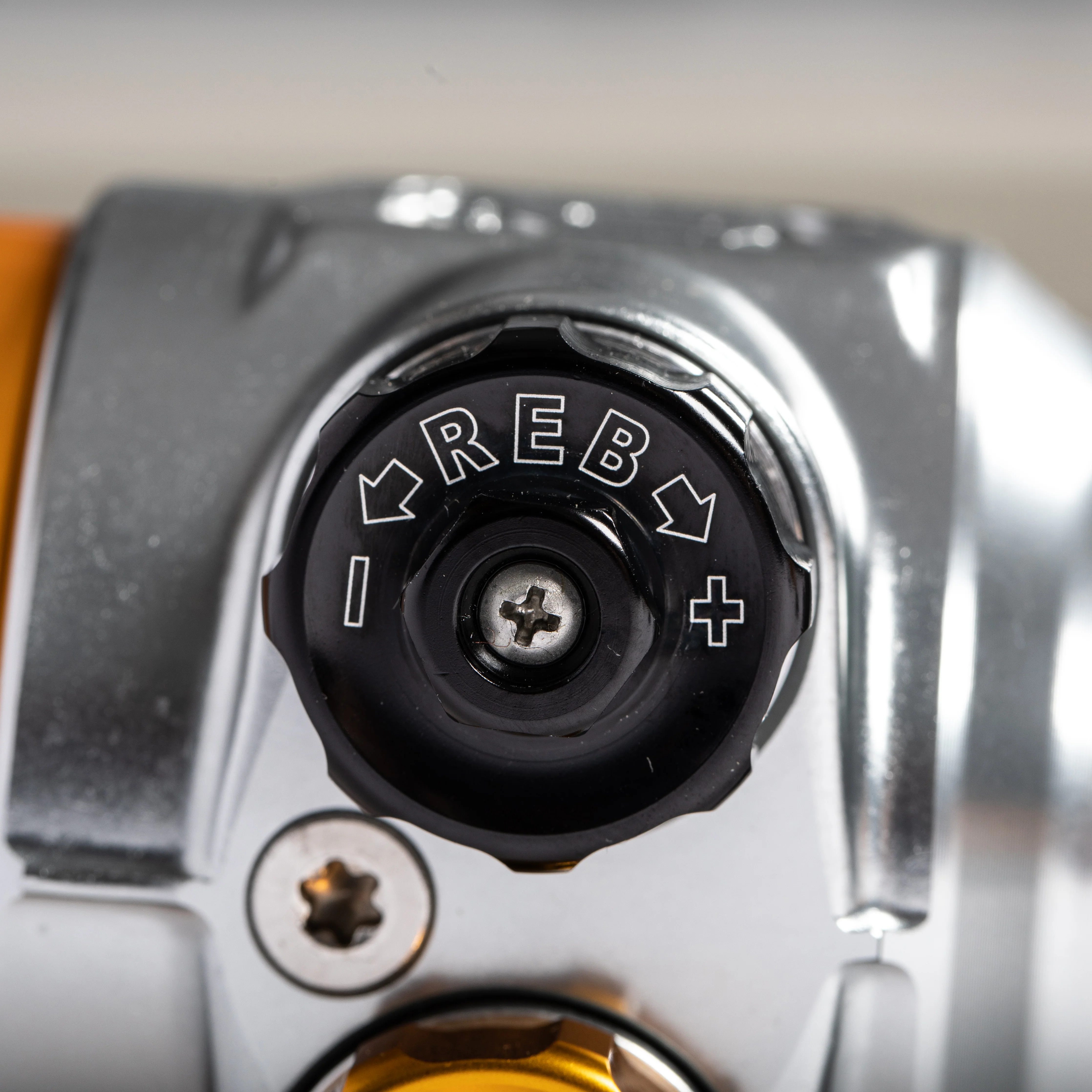 OHLINS TTX (2-WAY) SUSPENSION KIT - Image 12