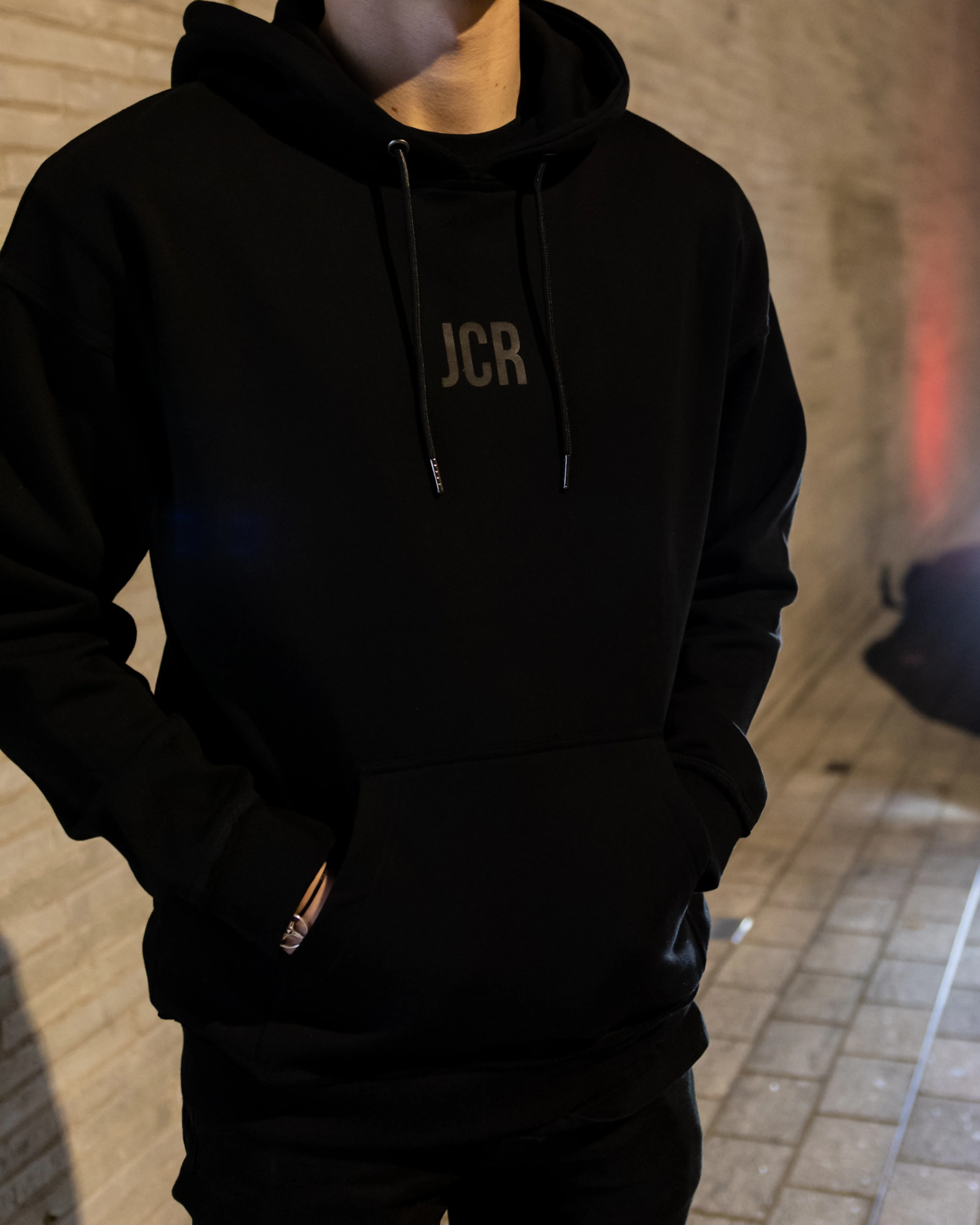 BLACK OVERSIZED HOODIE - Image 4